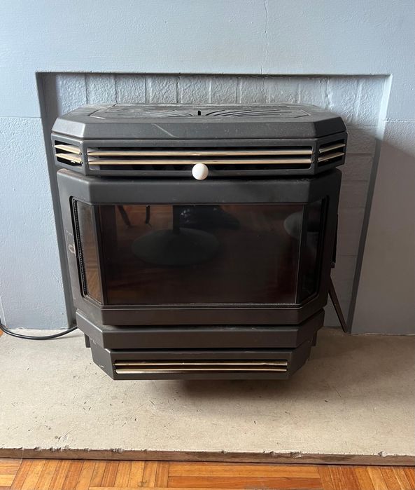 Salamandra de ferro a pellets