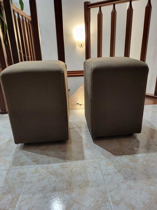 Bancos em Pele Camurça