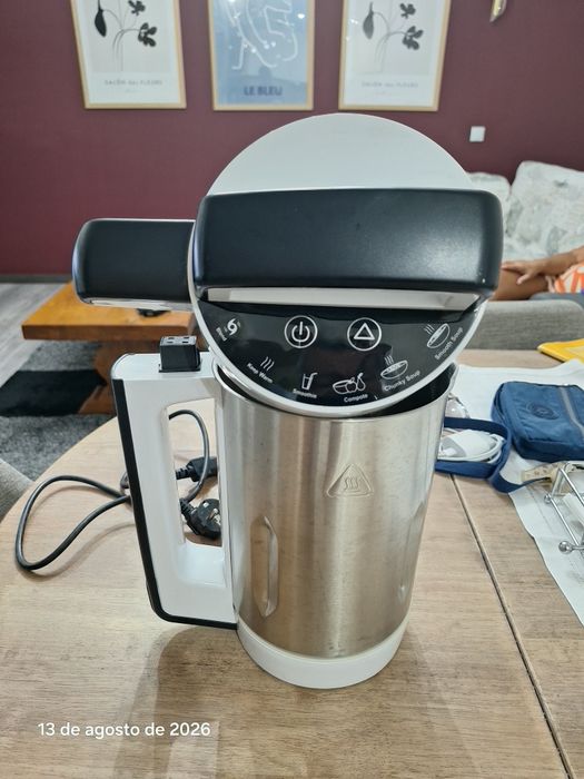 Maquina de fazer sopas e batidos
