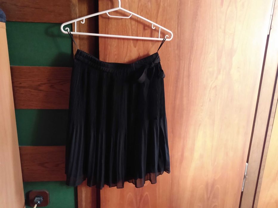 Sprzedam czarną spódniczkę rozmiar 36 dla dziewczynki RESERVED