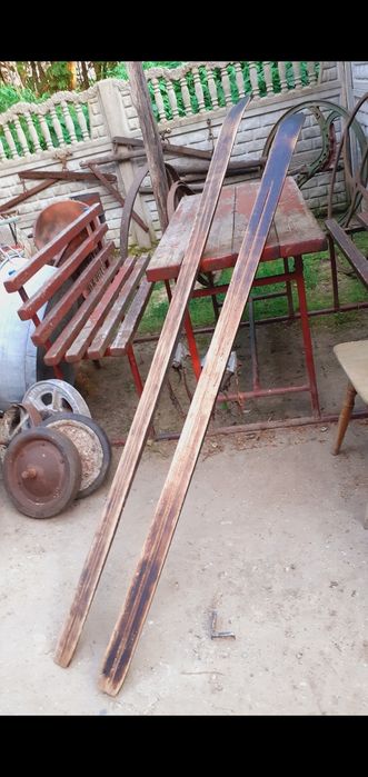 Narty drewniane przedwojenne do skansenu lub muzeum.