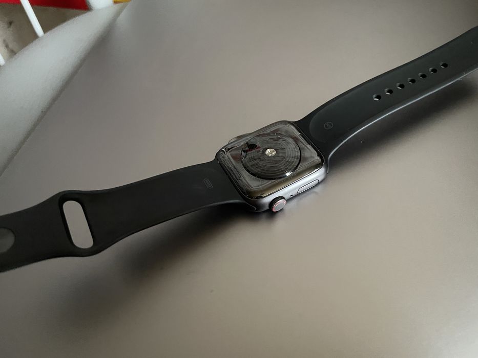 Apple Watch se 44mm LTE