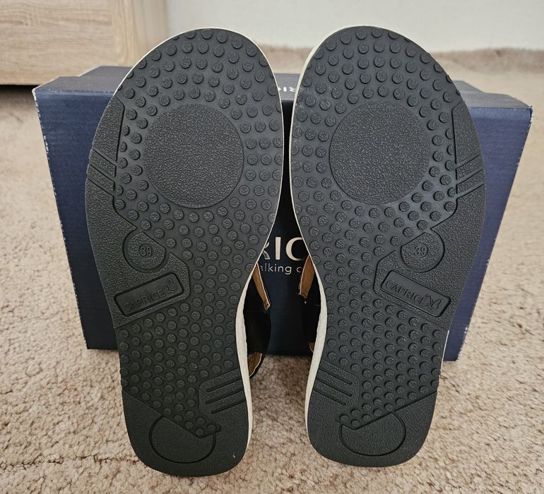 Czarne sandały damskie 39 Caprice skóra naturalna