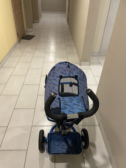 Трёхколёсный детский велосипед в хорошем состоянии