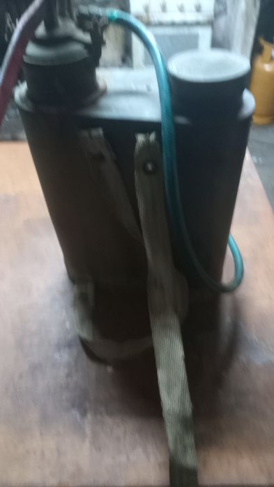 Pulverizador em cobre antigo