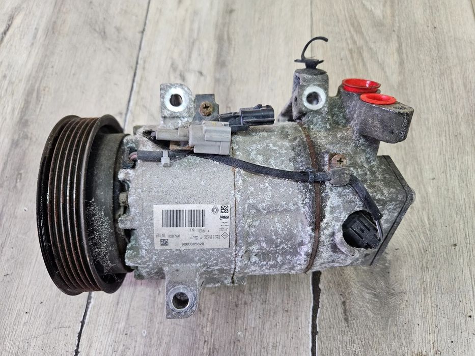 Sprężarka pompa kompresor klimatyzacji Renault Clio IV 1,5 DCI 2019r 926008582R