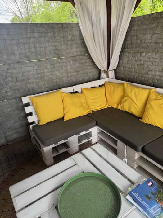 Naroznik ogrodowy z palet