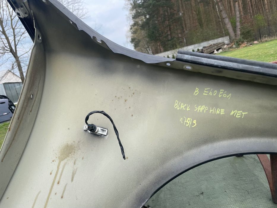 Błotnik lewy przedni BMW E60 E61 Black Sapphire Metalic 475/9