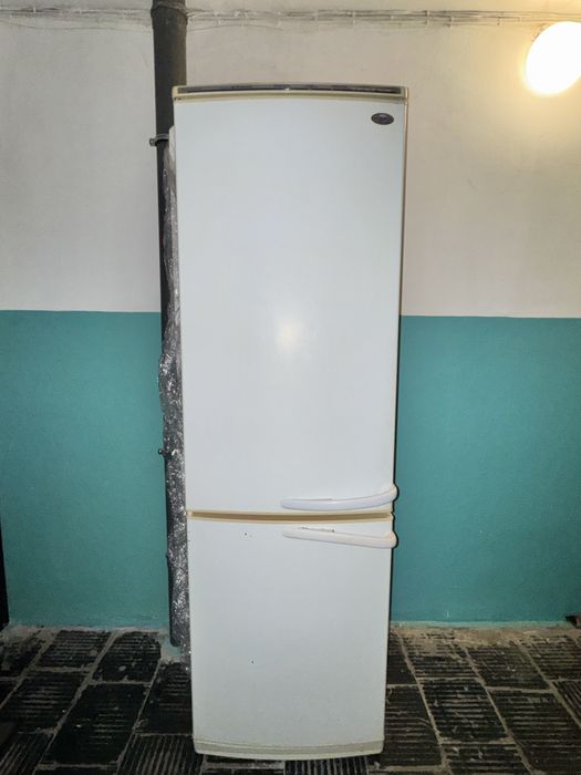 Продаж холодильнику