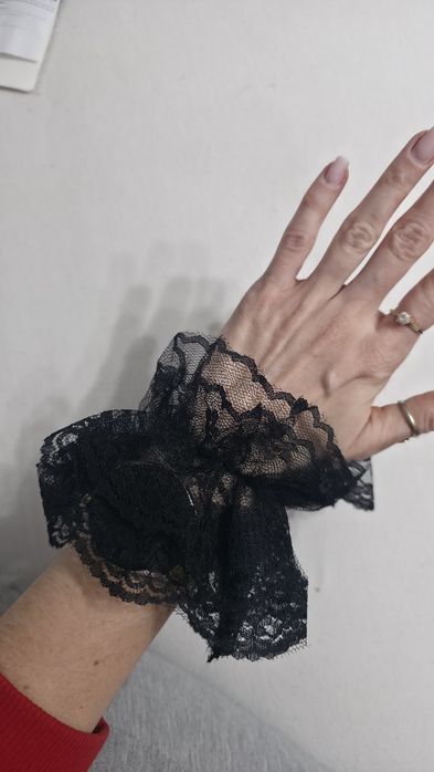 czarne rękawiczki koronkowe tiulowe rękawy   emo alternative