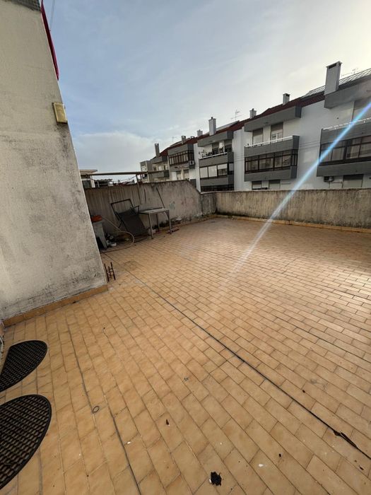 Disponivel Entrada imediata T1 + terraço  excelentes áreas 110 m