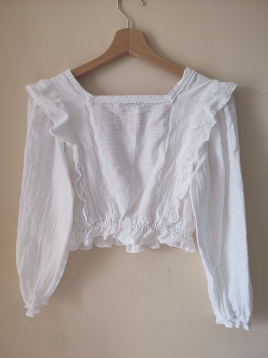 Biała bluzka crop top z długim rękawem House