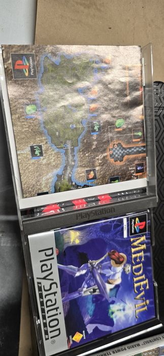 Jogo ps1 medievil em perfeito estado