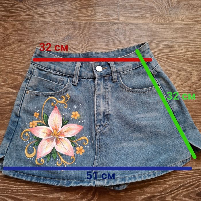 Кастомна джинсова спідниця з ручною вишивкою квітів | унікальна