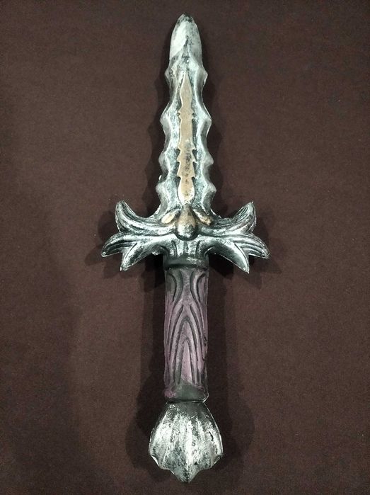 Capacete e espada de guerreiro / gladiador