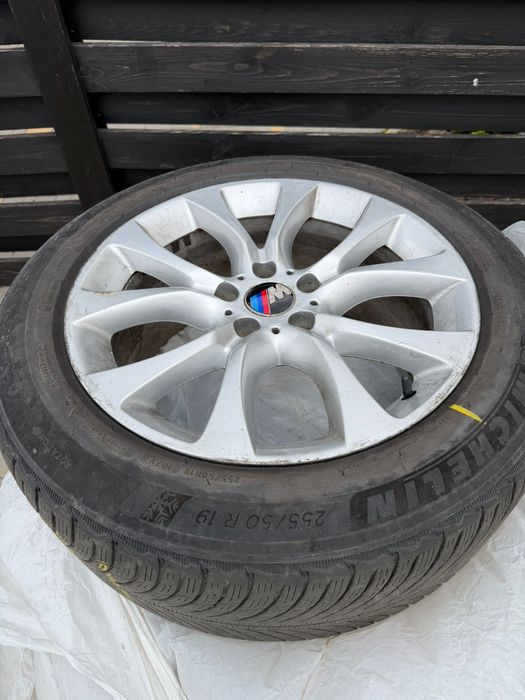 Продам диски с резиной 225/50/19
