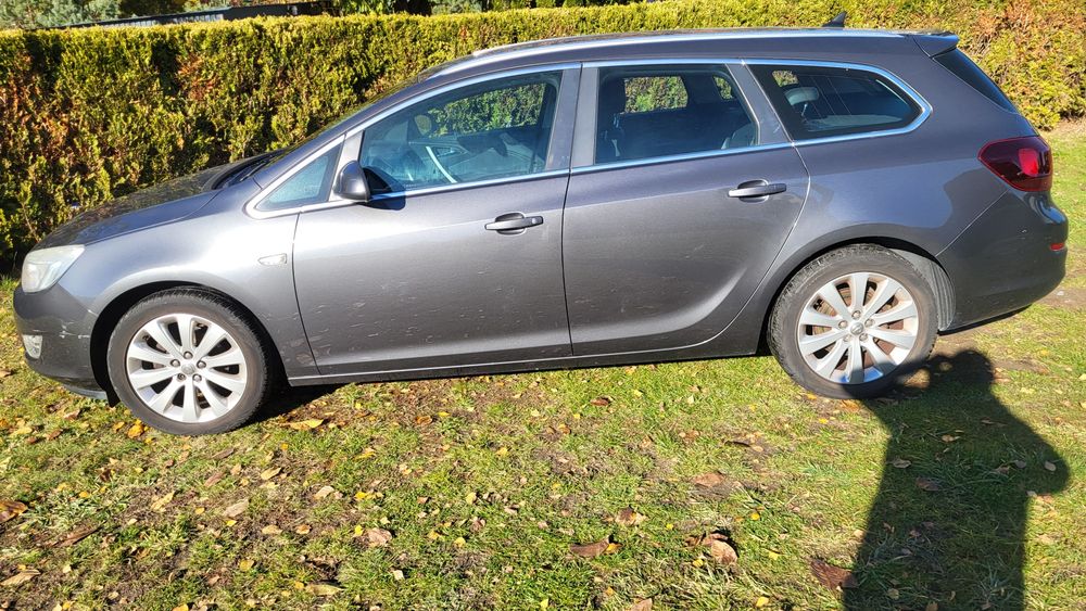 Opel Astra 1.4 rok 2011