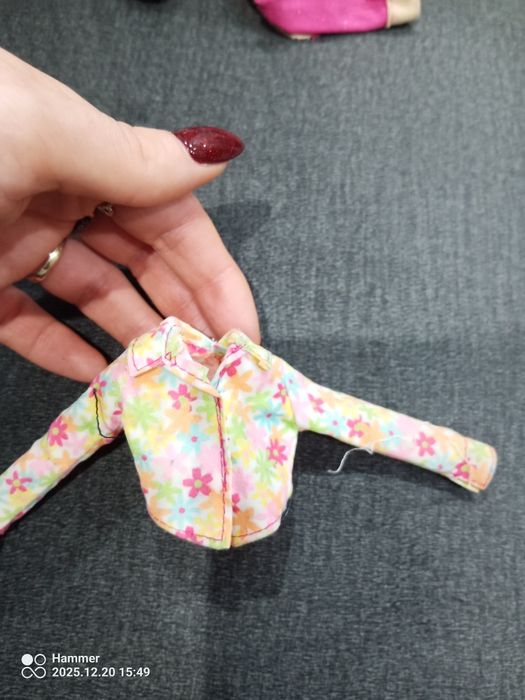 Kurteczka w kwiaty dla Barbie