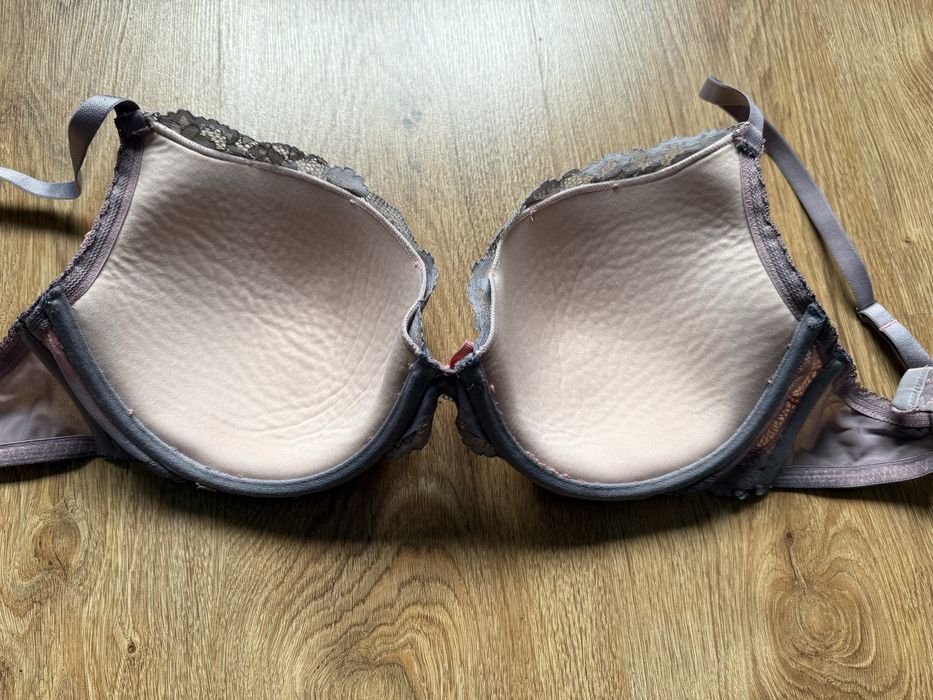 Biustonosz 85D koronka Hunkemöller