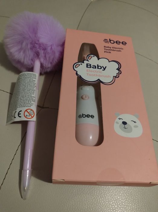 Szczoteczka elektryczna i długopis