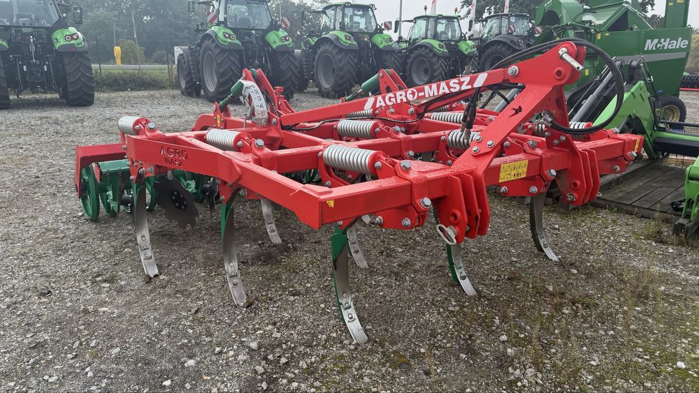 Pokazowy Kultywator dłutowy bezorkowy MANDAM Spec HD  oraz Agromasz