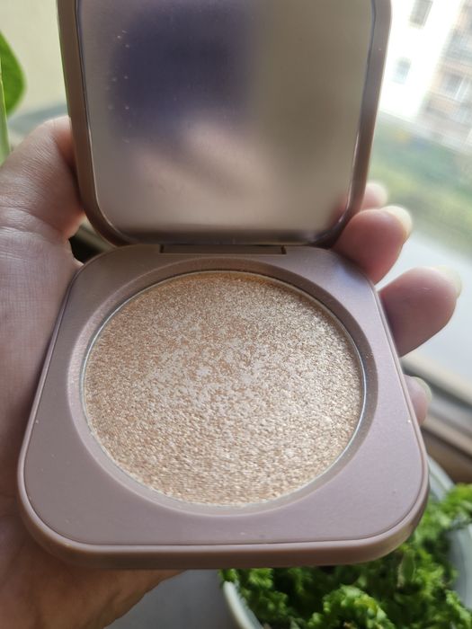 Rozświetlacz Nieziemski Glam Shop, Glamshop