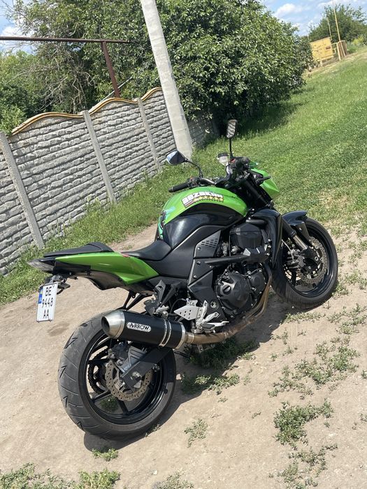 Kawasaki Z750 2012 год, отличное состояние, Arrow, чип
