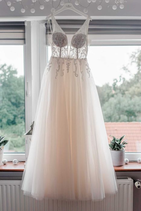 Suknia ślubna - r. 38