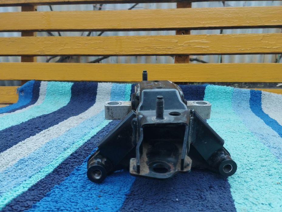 Подушка двигателя сиат ибица