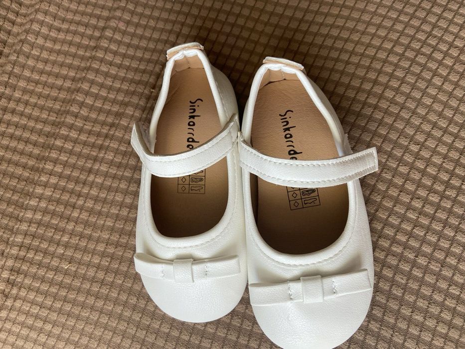 Святкові туфлі для дівчинки