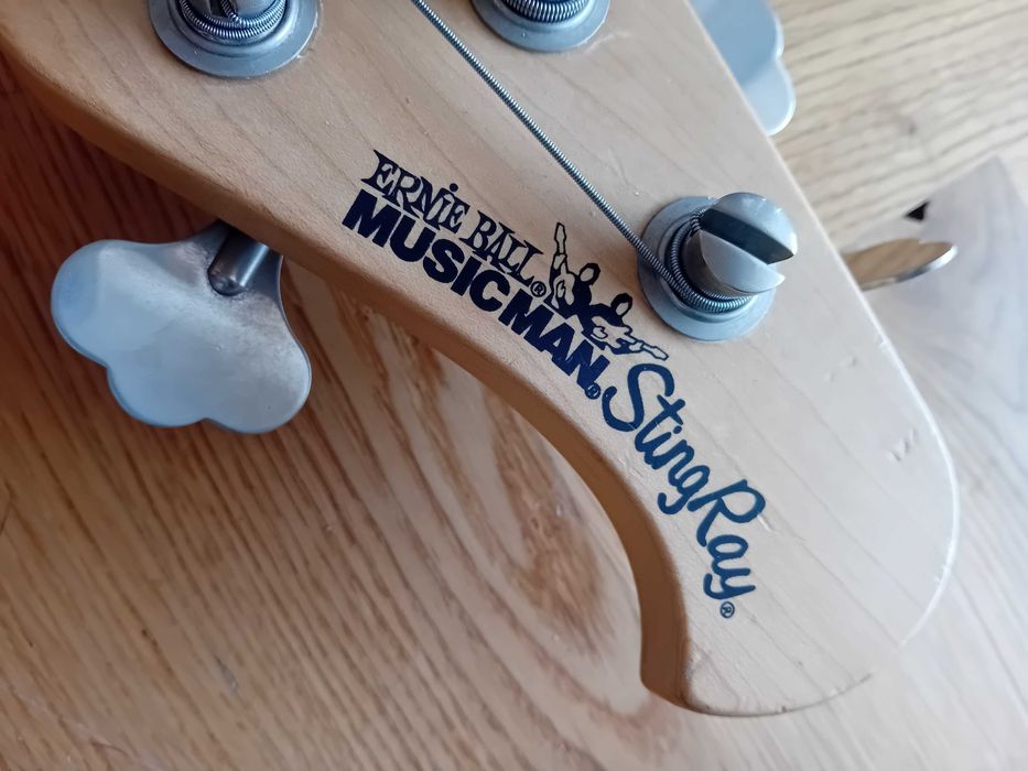 Musicman Stingray 4, gitara basowa, bass