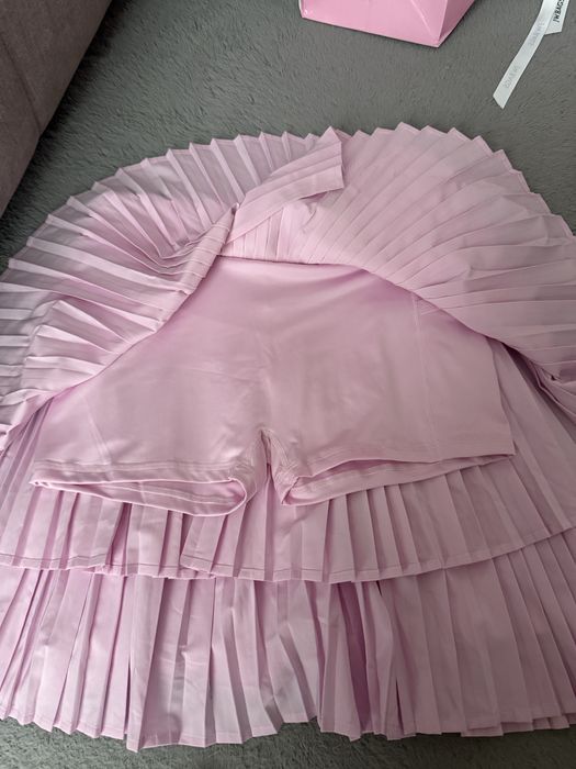 Тенісна спідниця