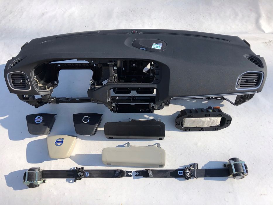 volvo v40 deska kokpit konsola poduszki pasy