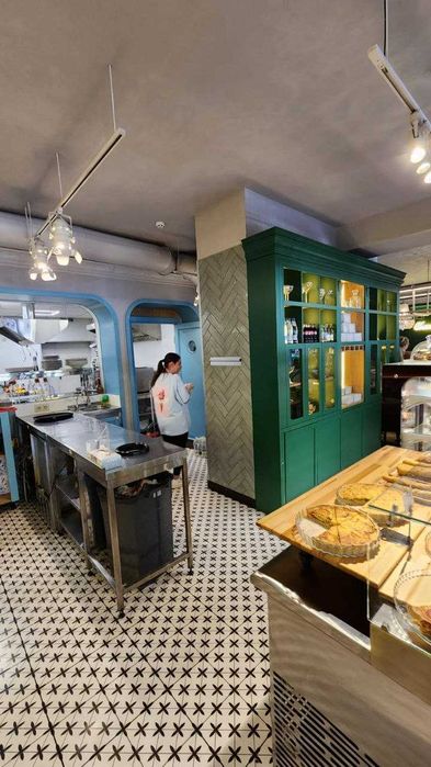 Сдам фасад 216 м2 Королева 18, БЕЗ коміссії під кафе,банк,клініку