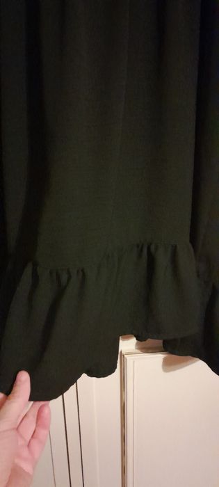 Vestido preto manga comprida estilo romantico