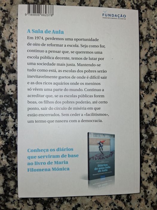 A sala de aula.livro novo