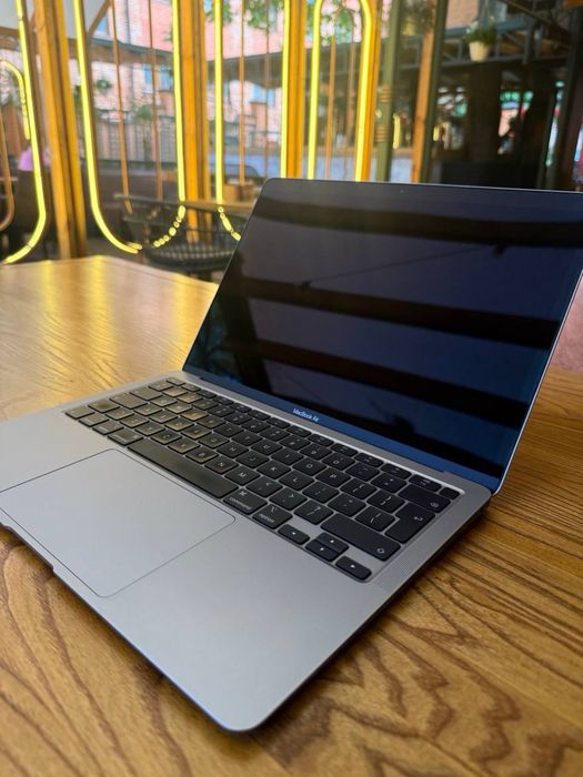 Macbook Air 13” i3 8/256 2020  ноутбук макбук