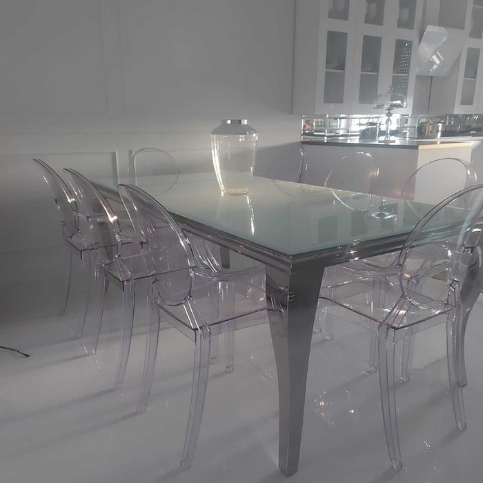 Stół w stylu Glamour