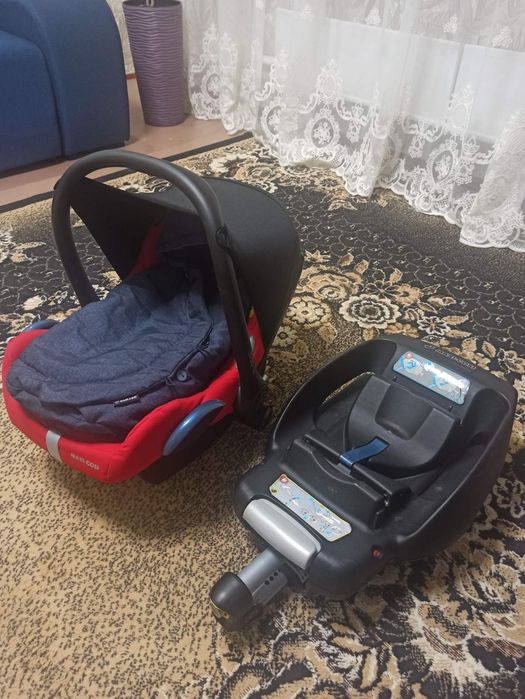Автокрісло та база Maxi-cosi