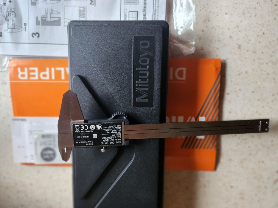 Mitutoyo Suwmiarka Digimatic Caliper.
