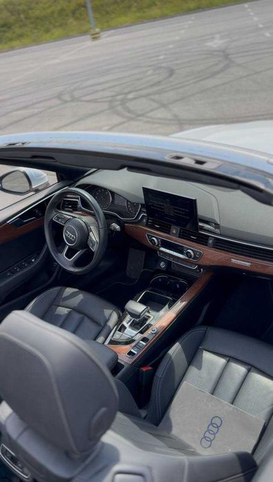Оренда автомобіля Audi A5 Кабріолет Львів. Орендуй авто для фотосесії чи відпочинку.