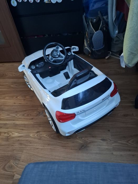 Auto na akumulator mercedes