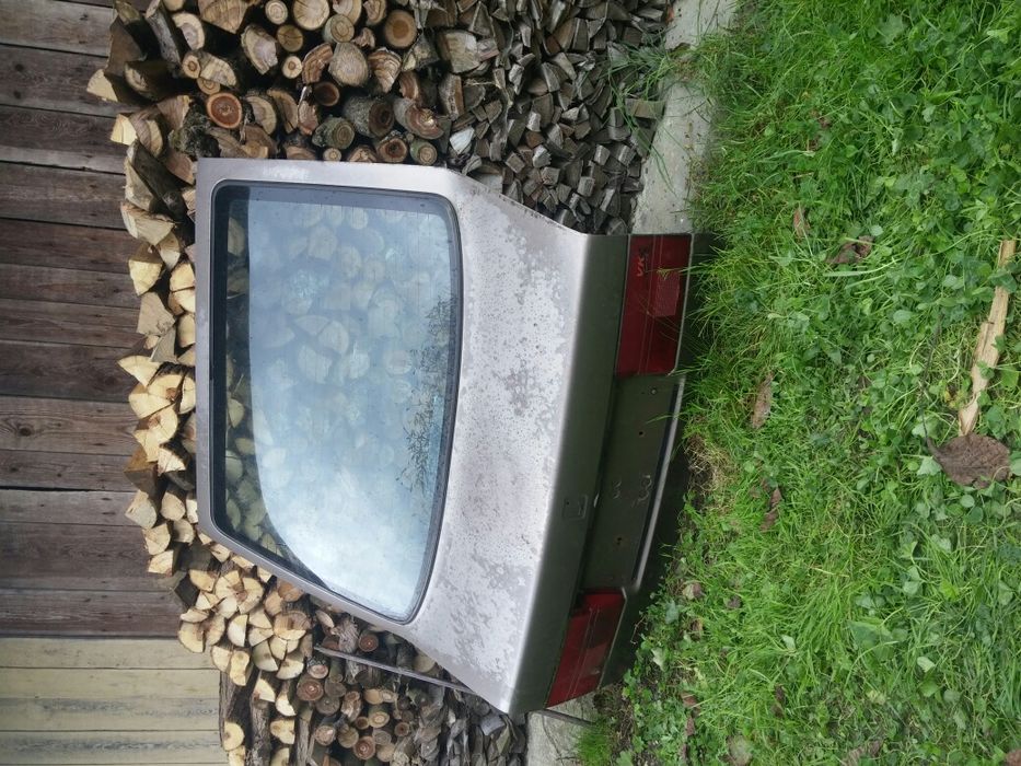 Кришка багажника (ляда)