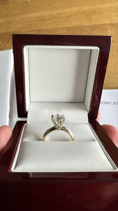 Pierscionek zareczynowy 1.1ct vvs2 rozm 10