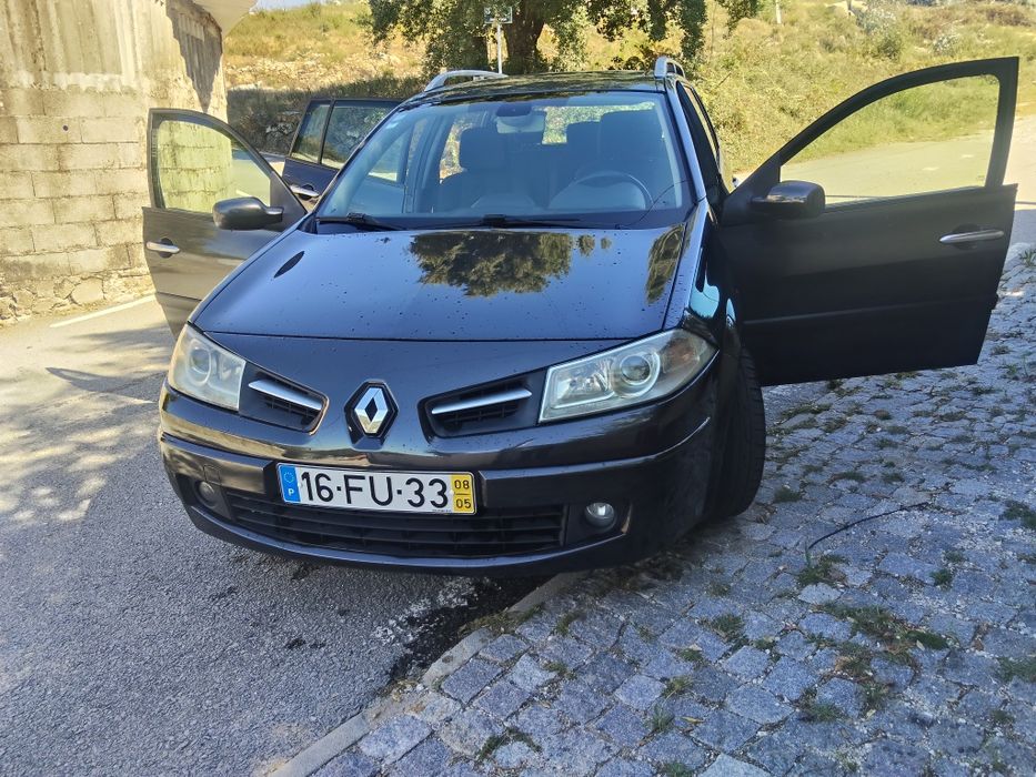Renault Megane 1.5 dci de 115 CV revisão e distribuição feita..