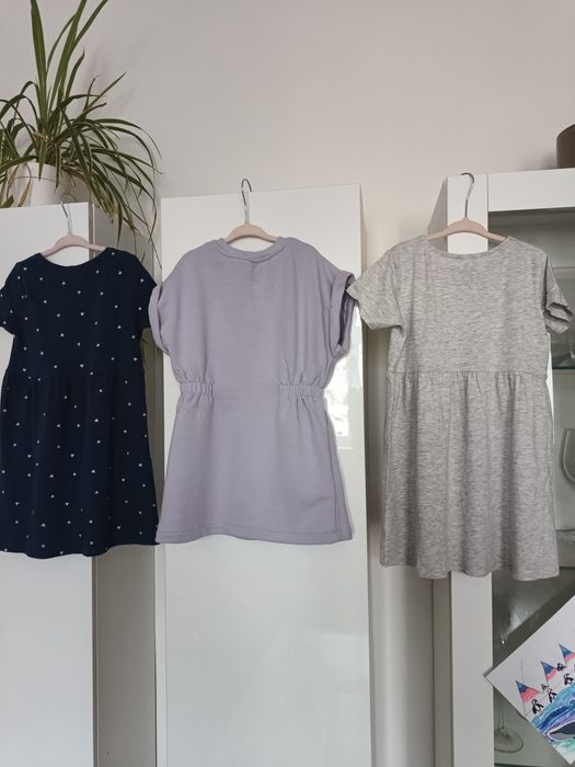 Sukienki rozmiar 110-116