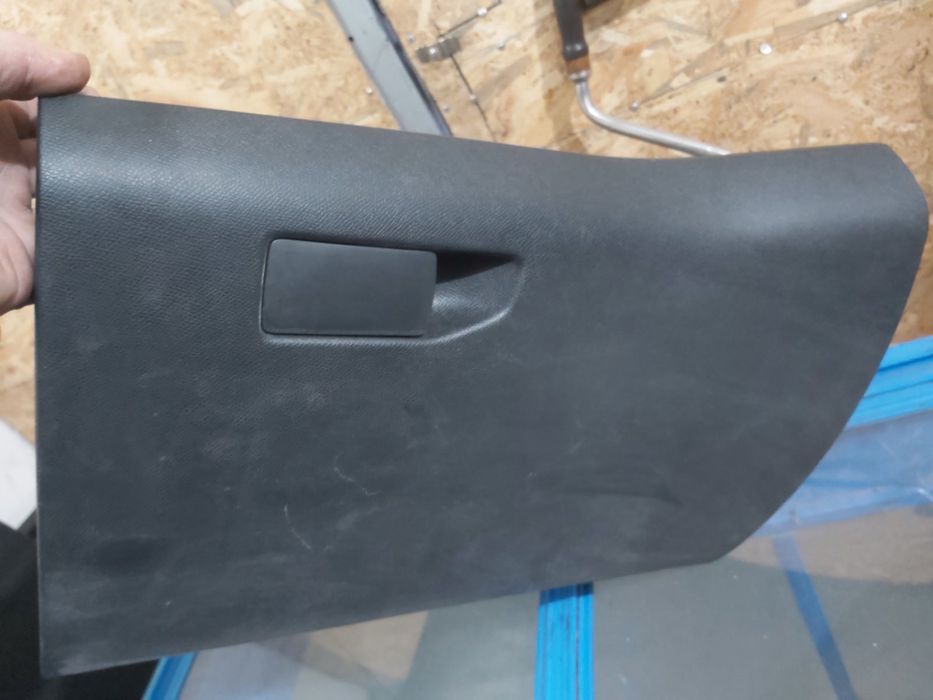 Бардачок Пежо 308 Т9