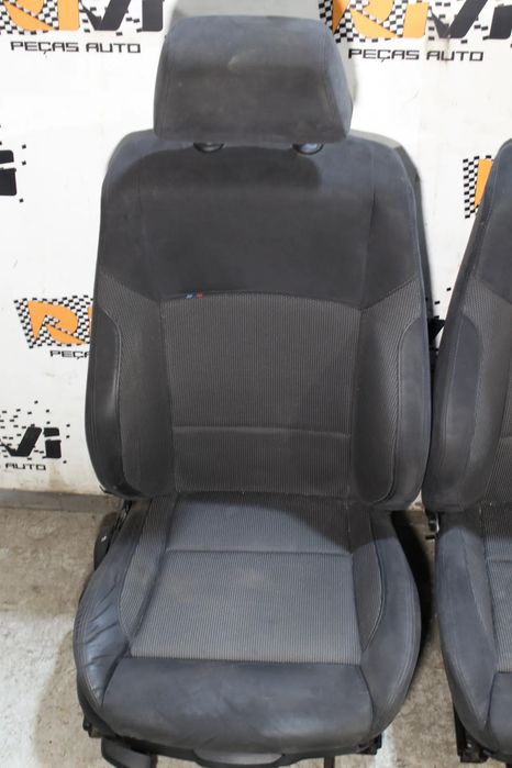 Conjunto de bancos BMW X1 (E84)