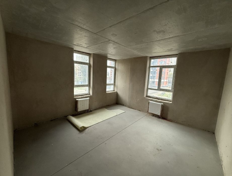 Продам 2-х ком. квартиру 67м.кв. ЖК Бережанский ул.Гулака 4. Оболонь.