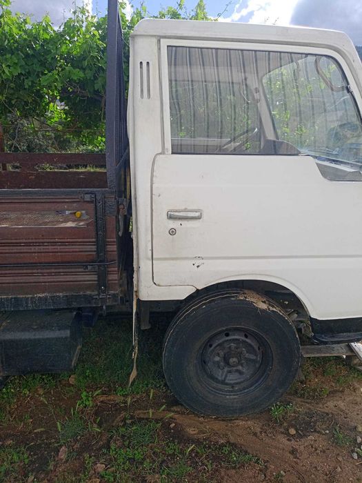 Nissan Cabstar  F22 - 1983